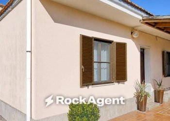 Facciata - Villa via Carrara 9, Latina - photo 3