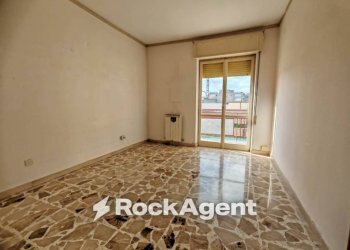 Camera da letto - Four-room apartment via Mascalucia, 5, Siracusa - photo 12