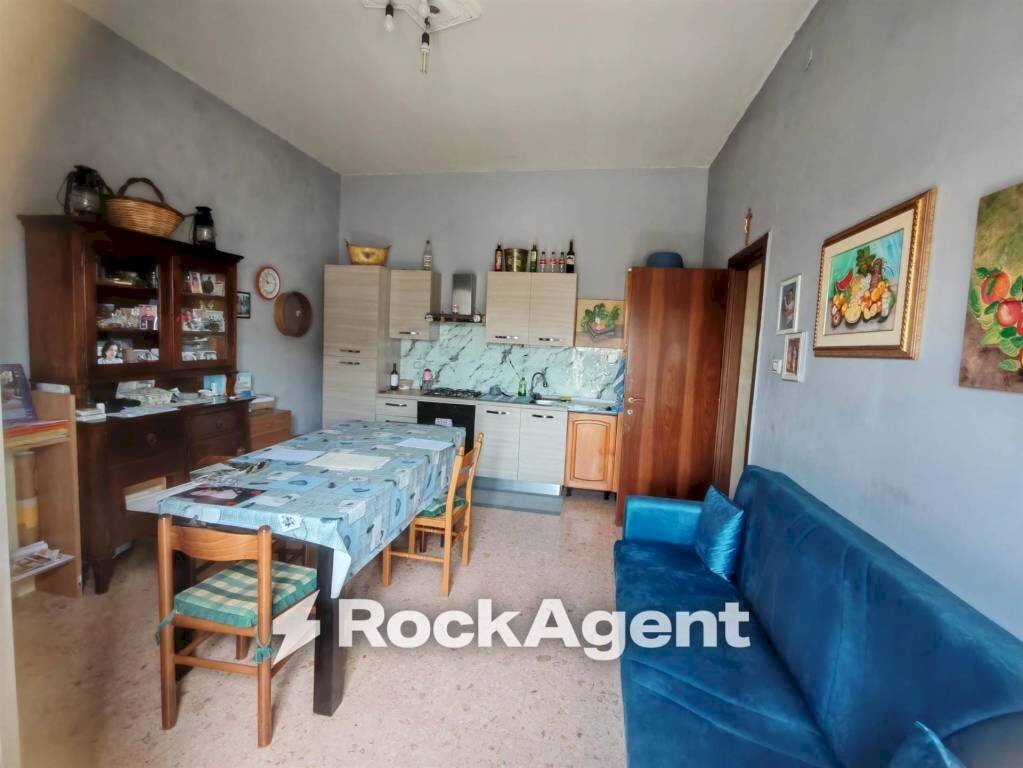 Cucina - Appartamento via Tommaso Edison, 37, Priolo Gargallo - foto 2