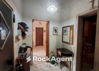 Corridoio - Appartamento via Tommaso Edison, 37, Priolo Gargallo - foto 6