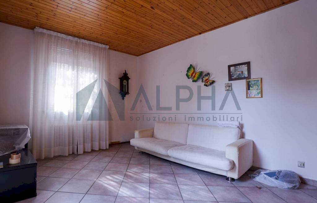 Salone - Villa via Piangipane, 26, Ravenna (zona Camerlona) - foto 1