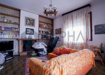Salone - Villa via Piangipane, 26, Ravenna (zona Camerlona) - foto 5