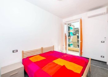 Camera da letto - Two-room apartment via Sparta, 34, Genova (neighborhood Sestri Ponente) - photo 6