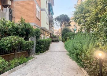 Cortile interno - Appartamento via Ferdinando Acton, Roma (zona Lido di Ostia) - foto 21