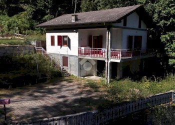 Casa indipendente Via Comba Nari, Gambasca - foto 1