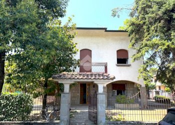 Villa Via Giotto, Lugo - photo 2