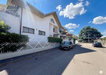 ESTERNO - Villa Parabiago - foto 1