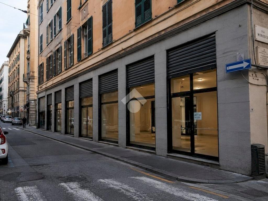 Negozio piazza attilio firpo, Genova (zona San Fruttuoso) - foto 1