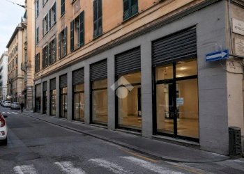 Negozio piazza attilio firpo, Genova (zona San Fruttuoso) - foto 1