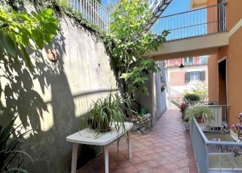 CORTE PRIVATA DI INGRESSO - Appartamento Via Cariseto 17, Recco - foto 23