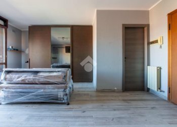 One-room apartment Via Prima Strada, Lainate - photo 3