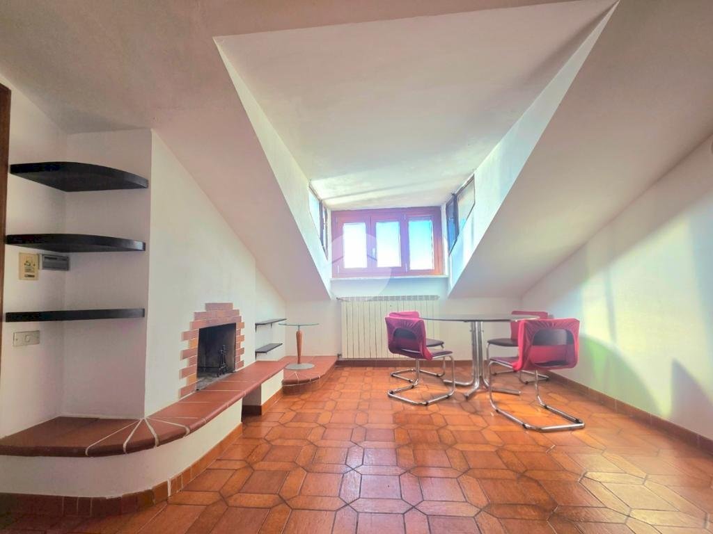 Attic Via Martiri Della Libertà, Cavallermaggiore - photo 2