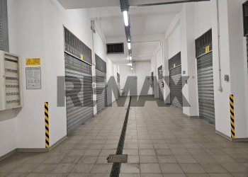 Ricezione / Lobby - Box Via Tommaso Angelini
 
15-17-19, Palermo - foto 13