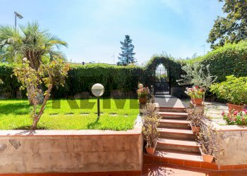 Giardino - Casa semi indipendente Via Modena
 
29, San Giovanni la Punta - foto 4