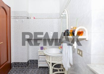 Bagno - Casa semi indipendente Via Modena
 
29, San Giovanni la Punta - foto 17
