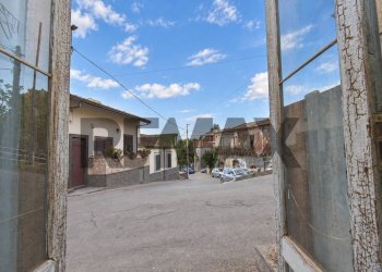 Casa all\'aperto - Casa indipendente Via Chiesa Tagliaborsa
 
8, Giarre - foto 4