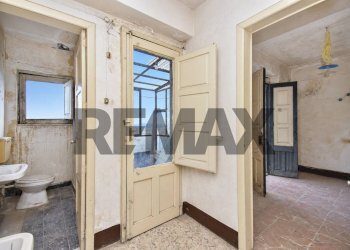 Hall / corridoio - Casa indipendente Via Chiesa Tagliaborsa
 
8, Giarre - foto 25