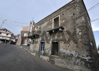 Edificio all\'aperto - Casa indipendente Via Chiesa Tagliaborsa
 
8, Giarre - foto 46