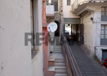 Edificio all\'aperto - Casa semi indipendente Viale Mario Rapisardi
 
37, Catania - foto 12