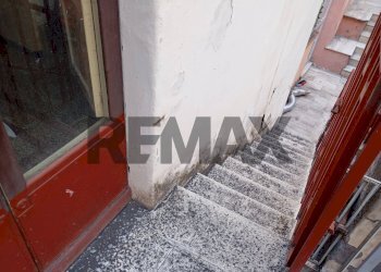 Scale - Casa semi indipendente Viale Mario Rapisardi
 
37, Catania - foto 13