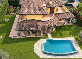 Piscina - Villa Via G. Marconi
 
33/A, Grignasco - foto 1