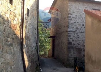 Casa all\'aperto - Casa semi indipendente via Canale Aiola
 
7, Fivizzano - foto 3