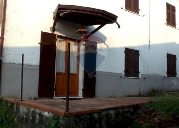Edificio all\'aperto - Casa semi indipendente via Canale Aiola
 
7, Fivizzano - foto 8