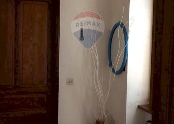 Hall / corridoio - Casa semi indipendente via Canale Aiola
 
7, Fivizzano - foto 19