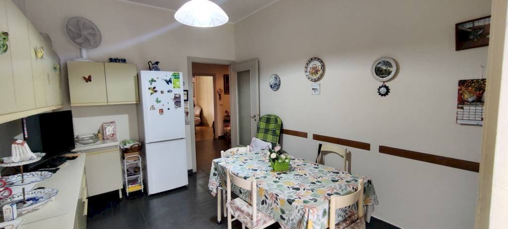 Cucina - Bilocale via Villarbasse, 34, Torino (zona San Paolo) - foto 2