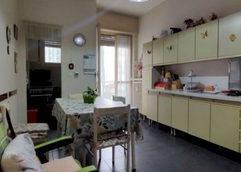Cucina - Bilocale via Villarbasse, 34, Torino (zona San Paolo) - foto 1