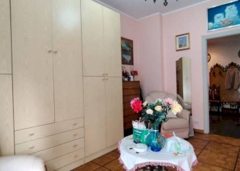 Camera da letto - Bilocale via Villarbasse, 34, Torino (zona San Paolo) - foto 6