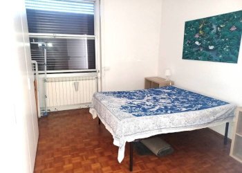 Camera da letto - Appartamento via dei Sansone, Genova (zona Carignano) - foto 9