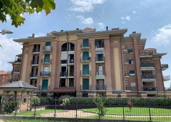 Facciata - Appartamento via Sibilla Aleramo, 4, Rivalta di Torino - foto 2