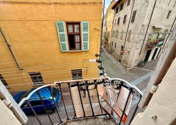 Balcone - Appartamento via Archibugieri di San Giorgio, Pinerolo - foto 5