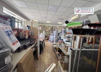Interno non residenziale - Negozio viale Gianluigi Bonelli, Roma (zona Mezzocammino) - foto 11