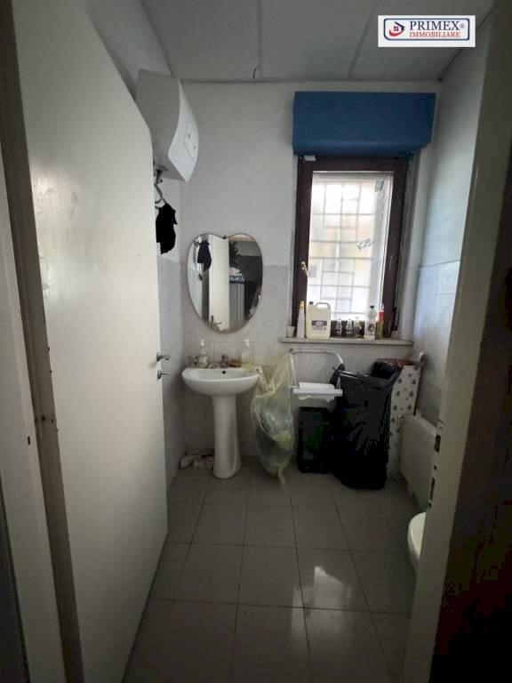 Bagno - Negozio viale Gianluigi Bonelli, Roma (zona Mezzocammino) - foto 2