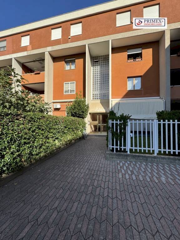 Facciata - Quadrilocale via Padre Massaruti, Roma - foto 3