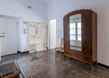Ingresso - Three-room apartment via dei Giustiniani, 9, Genova (neighborhood Centro Storico) - photo 13