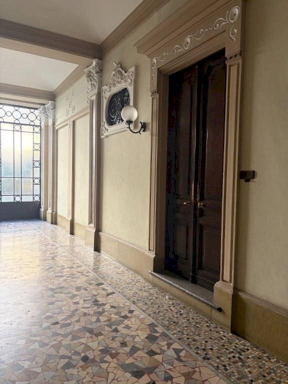 Interno palazzo - Quadrilocale via Duchessa Jolanda, 34, Torino (zona Cit Turin) - foto 2