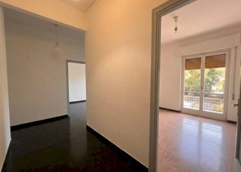 Corridoio - Appartamento via Guido Agosti, 48, Genova (zona Cornigliano) - foto 2