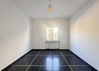 Camera da letto - Appartamento via Guido Agosti, 48, Genova (zona Cornigliano) - foto 7