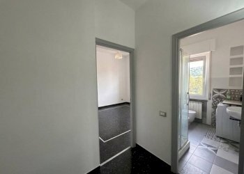 Corridoio - Appartamento via Guido Agosti, 48, Genova (zona Cornigliano) - foto 8