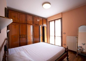 Camera da letto - Quadrilocale via Gaspare Gozzi, 10, Trecate - foto 9