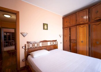 Camera da letto - Quadrilocale via Gaspare Gozzi, 10, Trecate - foto 10