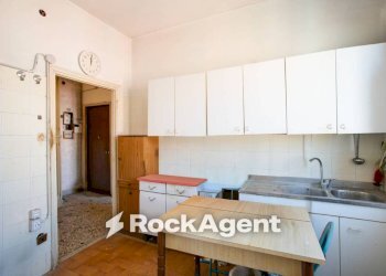Cucina - Appartamento via Francesco Caracciolo, 14, Roma - foto 12