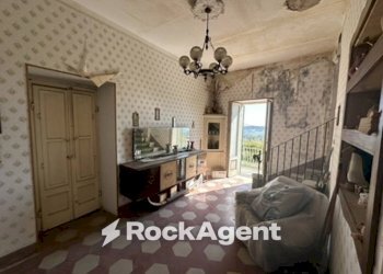Camera da letto - Trilocale corso Vittorio Emanuele, 115, Poggiofiorito - foto 8