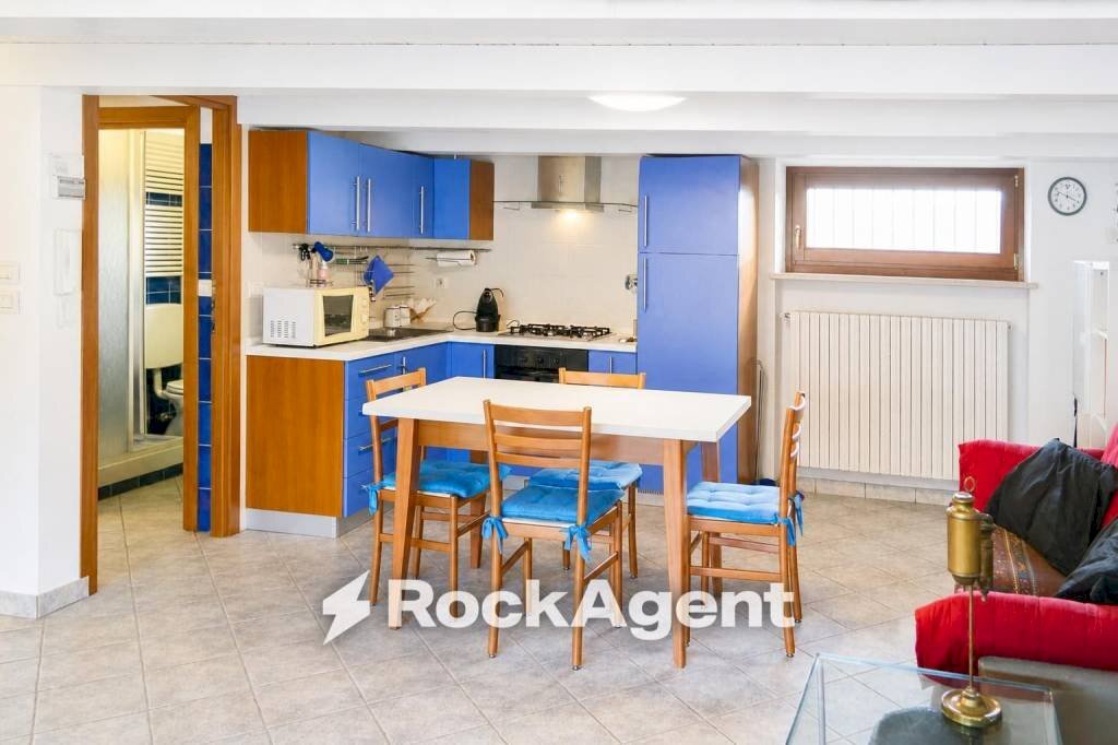 Cucina - Bilocale via Pascarenghi, 37, Frossasco - foto 3