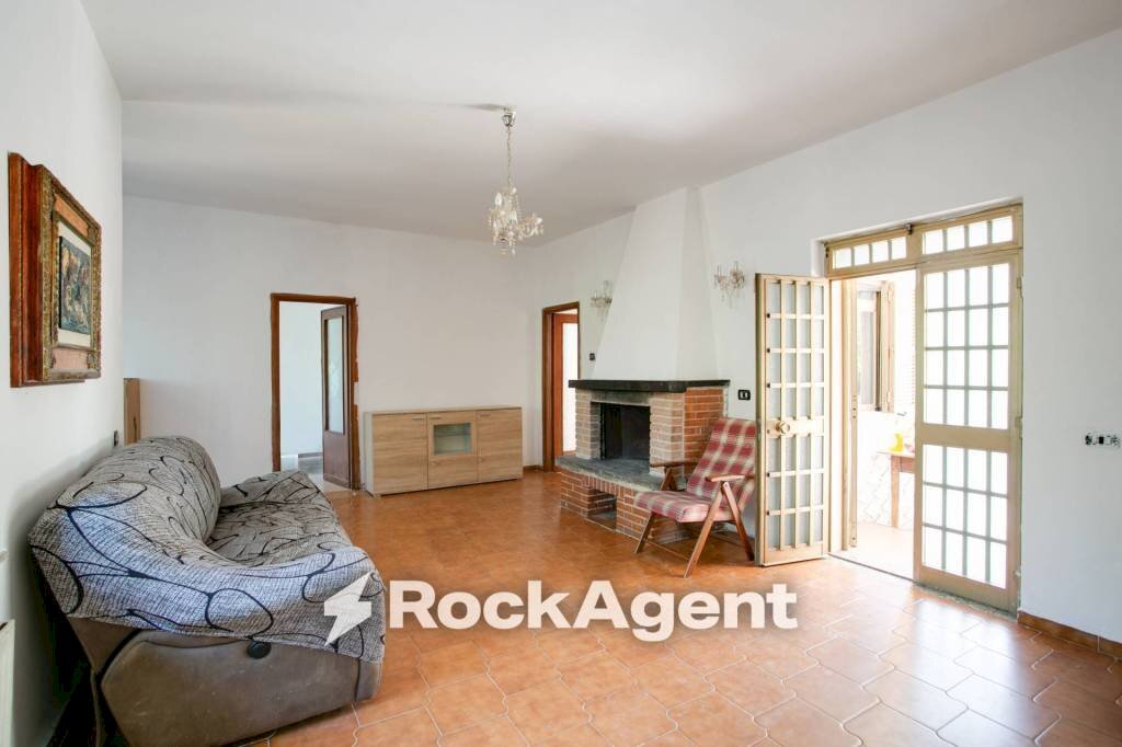 Salone - Villa via Palermo, 8, Fiano Romano - foto 2