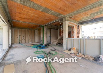Interno non residenziale - Villa a Schiera via Carrubbazza, San Gregorio di Catania - foto 8