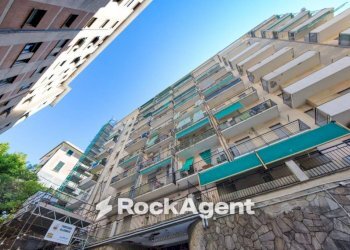 Facciata - Quadrilocale via alla Costa di Teglia, 3b, Genova (zona Bolzaneto) - foto 1
